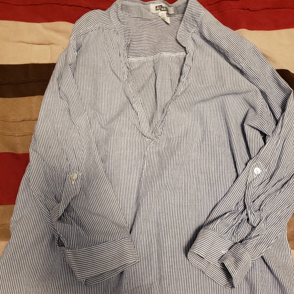 Shirt - Picture 2 of 3